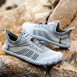Large wading shoes outdoor hiking shoes beach tracing shoes mens diving and swimming lovers flying woven water shoes