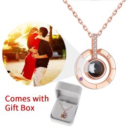 Necklaces Custom Photo Projection Necklace with Gift Box for Women Mom Girlfriend Mothers Day Birthday Lover DIY Picture Memory Jewellery