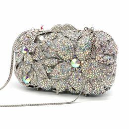 Ladies Banquet Handheld Bag, Evening Banquet Bag, Hollow Diamond Inlaid Hard Box, Full Diamond Bag, Dress and Evening Dress Bag 240221
