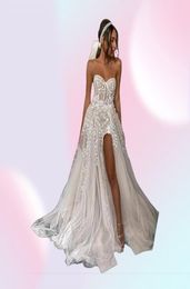 2021 Sexy Strandhochzeitskleider für die Braut, elegante Spitze, Boho-Hochzeitskleider, trägerlos, ärmellos, hoch gespalten, Prinzessin-Hochzeitskleider6341909