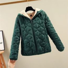 Parkas Women's Fashion Cotton Coat New 2023 Popular Women's Loose Short and Thickened Lamb Fleece Cotton Coat Small Hooded Coat