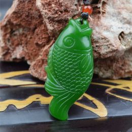 Pendants Natural Green Handmade Doublesided Carved Fish Jade Pendant Fashion Boutique Jewelry Men and Women Necklace Gift Accessories