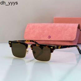 Miui sunglasses for women miumius designer glasses Rectangular sunglasses tortoise shell sunglasses understated luxury Good quality Euro american Classic style