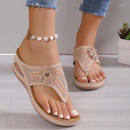 Slippers Sexy Flip Flops Sandals Women Summer Wedges Big Size Non-Slip Platform Open Toe Ladies Flower Decor Beach Shoes