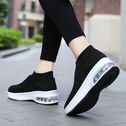 High Quality Fashion Men Women Cushion Running Shoes Breathable Designer Black Blue Grey Sneakers Trainers Sport Size 39-45 W-007