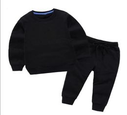 2020 kız bebek tasarımcıları giysiler tişört ceket pantolon twopiec olde takım çocuk moda çocuk süveteri pamuklu giyim setleri6154324