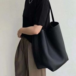 The Row Best-quality Designer Tote Bag Bucket Bag Head Cowhide Lychee Pattern Large Capacity Tote Bag Commuter One Shoulder Underarm Bag