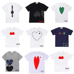 Designer Men's T-Shirts Play Designer Men's T-Shirts Casual Women's Des Badge Garcons Quality Print Short Sleeve Short T-Shirt Couple Hearts Tshirt MECS8OFY