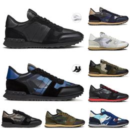 Luxury Brand Men Sneakers Rockrunners Camo Designer Casual Shoes Tops Leather Camouflage Rubber Sole Military Green Triple Black White Grey Mens Loafers Trainers