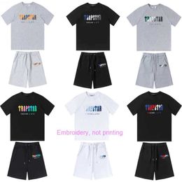 Designer Men's Tshirts Trapstar Mens t Shirt Shirts Embroidery Printed Letter Luxury Rainbow Colour Summer Sports Casual Cotton Short Sleeve Outfit Tracksuit 90P8