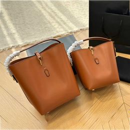 Hook Closure Bucket Bag Designer Bags leather bucket bag Large capacity Womens Handbag Underarm Y pattern Shoulder tote Bag 240215