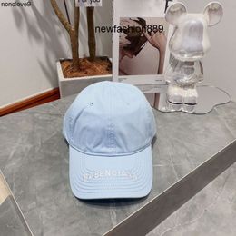 2024 New Ball Caps Color Womens Designer Candy Ball cap Mens Sports Style Hat brim Letter Embroidery Adjustable Size casquette