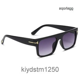 with Sunglasses James Bond Sunglass Men Women Brand Sun Glasses Super Star Celebrity Box Driving Tom-fords Fashion Eyeglasses Designer 2O64