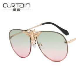 High-end Personalised Bee Toad Sunglasses New Retro Metal Fashion Large Rim Sunglasses Female Ins Fashion