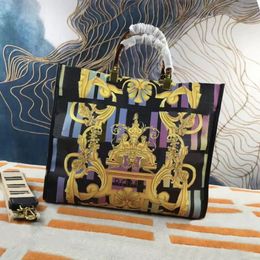 Gold Baroque Print Totes Bag Doodle Shoulder Sunlight Tote Bags Travel Shopping Bag Genuine Leather Embroidered Letter Strap Torto236x