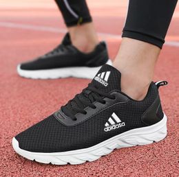 Designer Women Mens V2 Running Shoes Big Size 35 YZ Sneakers Cream White Light Bone Bred Granite Beige Black Red MX Blue Carbon Gid Glow Outdoor Sports yezys shoes yaly