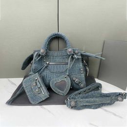 balencig Women Handbags Crossbody Bag Best-quality Diamond Handbags Purse Leather Heart Shaped Mirror Quality 10a Quality Shoulder Bags Designer Tote 240215