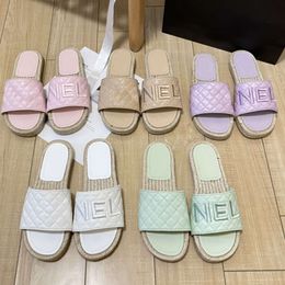 Braid Straw Sole Beach slippers Women espadrille sandals Classic Flats thick Bottom heel Summer mules Designer fashion flip flops quilted leather lady Slides shoes