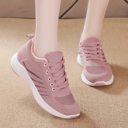 White Flat Soft Running Black Shoes Grey Pink Green Lifestyle Shock Absorption Designer Fashion Outdoor House Famous Soft Trainer Sneakers Trainers Sports008