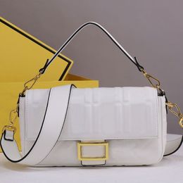 Plain Baguette Bag Women Flap Handbags Purse Genuine Leather Magnetic Clasp Removable Handle Strap Fashion Letters Gold Hardware S282f