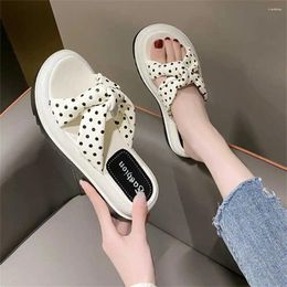 Sandals Bed Size 36 Women's Flip Flops 2024 Sports Woman Shoes Women Models Sneakers Luxery Low Cost