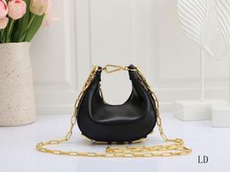 Summer New Trendy All-match Women Messenger Bag Chain Leather Fashion Grils Samll Shoulder Bag Wrist Bags Brown Color