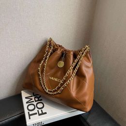 Fashionable Women's Instagram Chain Handheld Underarm with Large Capacity 2023 New Versatile and Simple Diamond Single Shoulder Bucket Bag 75% factory direct sales