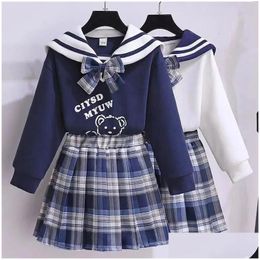 Clothing Sets Autumn Junior Girls Jk Uniform Suit Children Cute Cartoon Sweatshirt Pleated Skirt Spring School 315Y 240106 Drop Deli Dhojc
