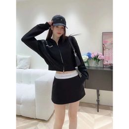 2024 Designer hooded women's top Early Spring New Aw King Casual Double Zipper Hoodie Letter Weaving Band Elastic Waist Shorts Skirt Set 2-piece set y2k VOLD