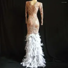 Stage Wear Feather Long Dress Celebrating Luxury Costume Dancer Pearl Party Birthday Pography Women Singer Outfit