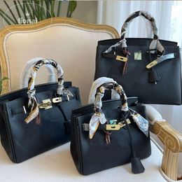 Handbag Large Handbag Luxury Premium Womens Shoulder Bag Shopping Bag Cowhide Grain Genuine Leather Plated Gold Lock Fashion Letter Handbag Horse Scarf Gift