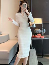 Casual Dresses 2024 White Chic Screw Thread Elegant Bodycon Prom Clothing Women Long Sleeve Midi Dress Autumn Winter Korean Party