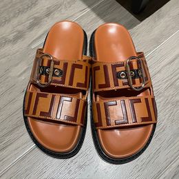 Designer-Hausschuhe, Sandalen, Luxusmarken-Sandalen, Damenmode, klassische florale Brokat-Hausschuhe, Flats, Leder-Gummi-Flip-Flops, Strand mit neuen Doppelschnallen 036