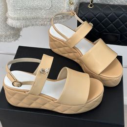 24ss Womens Wedge Platform Heels Sandals Designer Slingbacks Dress Shoes Adjustable Ankle Buckle With Strass Quilted Texture Luxury Lambskin Casual Shoes