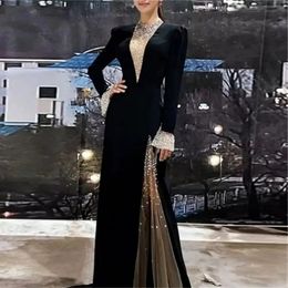 Black Evening Dresses 2024 Sparkly Long Sleeves Glitter O Neckline Velour Mermaid Womens Formal Prom Gowns Robes De Soiree