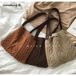 Female Woollen Knitted Braid Criss Cross Handbag Teenager Crochet Winter Korean Fashion Retro Chic Big Capacity Over Shoulder Bag303t