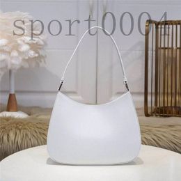 2021 Plain shoulder bags High quality Crossbody Fashion Bag Heart-shaped decoration Tarpaulin Nylon handbag whole Shopping han286M