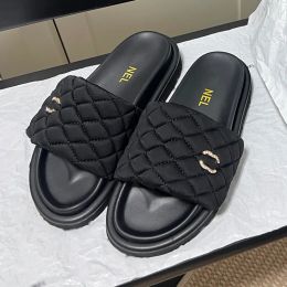 French Brand Fashion New Designer Couple Slippers Classic Rhinestone Double Letter Lovers Beach Sunshine Flat Bottom Sandals Luxury Sweethearts Casual Slipper