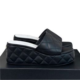 Luxurys Womens Wedge Platform Heels 6.5cm Sandals Designer Slip On Slippers Lambskin Quilted Texture Golden Hardware Matelasse Mules Slides Outdoor Leisure Shoe