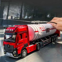 Diecast Model Cars Oil Tank Truck Alloy Simulation Car Model Able To Spray Water Truck Engineering Transport Vehicle Sound Light Children Toy Gift