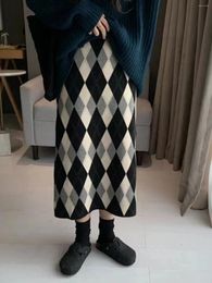 Skirts Vintage Plaid Knitted Skirt Women Autumn Winter A Line Wool Blend Midi With Diamond Pattern Hip Hugging Design