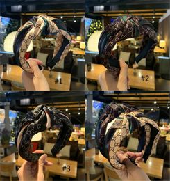 Red and green striped headband retro Korean web designer headband wide side hair card silk stitching western style knotted headban8779763