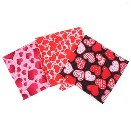 Dog Apparel 3 Pcs Valentine's Day Bib Love Pet Saliva Towel Gifts Puppy Triangle Scarf Decoration Collar Supplies Neck