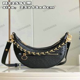 M22591 Loop baguette handbag 2023SS Loop PM Chain Shoulder Bag Designer Half-moon Baguette Handbag 2022SS Garden Floral Jacquard D246j