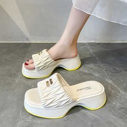 Slippers Fashionable Wedding Slide Womens Folded Short Platform Sandals Womens Summer Beach Shoes Thick Sole Slide Casual Sandals J240224