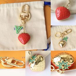 Keychains Lanyards Keychain designer key chain luxury bag charm ladies car keychain men classic letter charm strawberry key ring fashion accessories cute gift