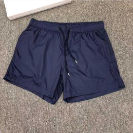 Designer Summer Men Nylon Swim Shorts Fashion Designer Gentleman Side Pockets Swimear Boy Zipper Closure Back Pocket Tonal Drawcord Short Pants designer2UUT