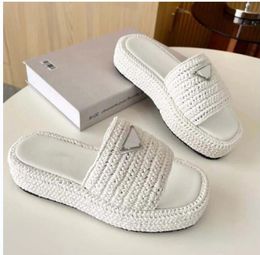 Designer Luxury Sandals Women's Slip On Gold Buckle Slip On white Brown Pool Women's Casual Sandals 02