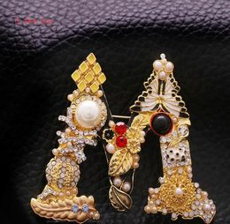 New wild high quality diamond letters pin wild popcorn spider brooch brooch accessories3587609
