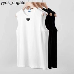 Prado T-shirt Mens designer Tees Mens Tank Tops t shirts Summer Slim Fit Sports Breathable Sweat-absorbing Black Underwear Bottom Top Fashion Clothing